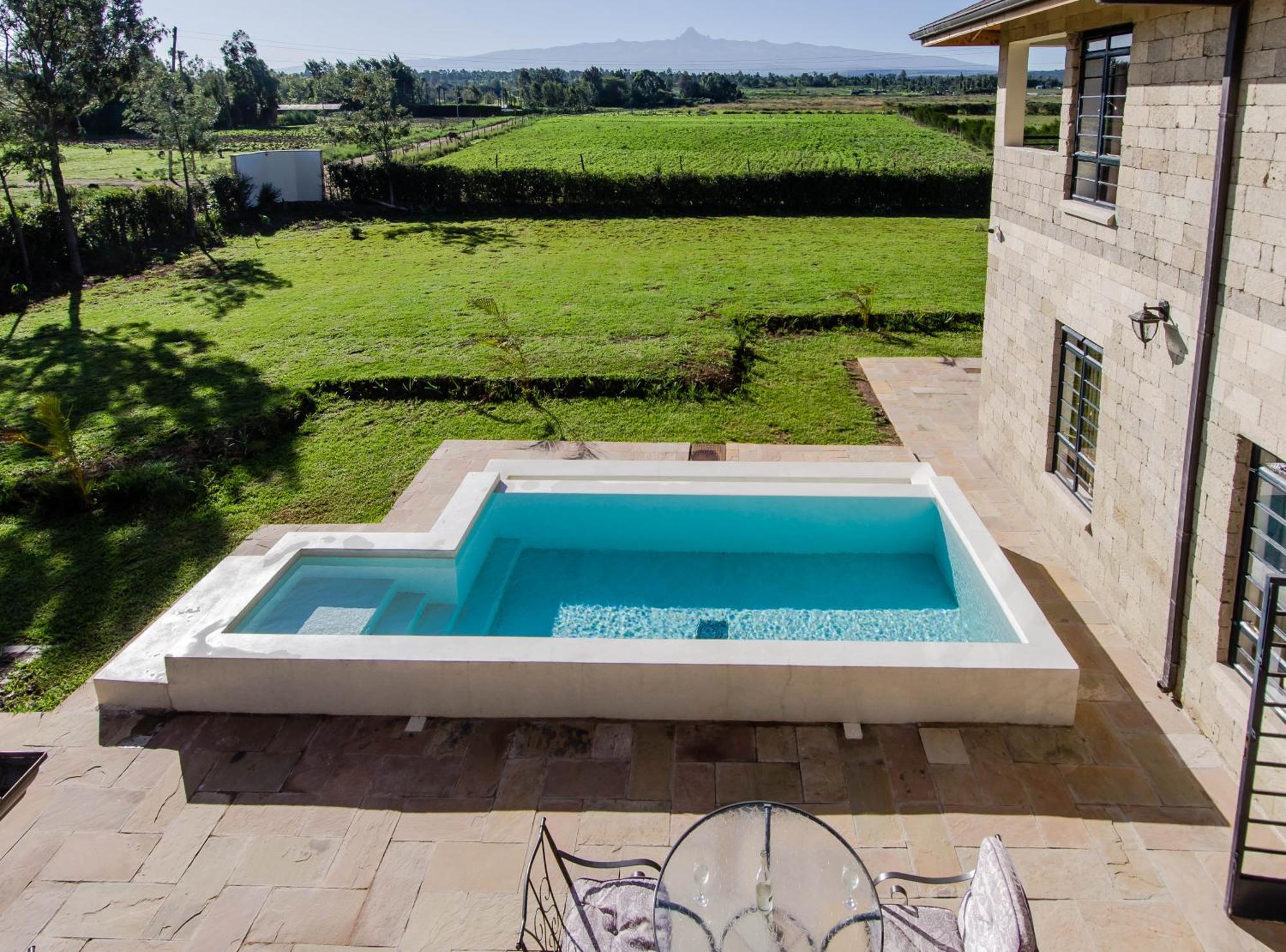The Landing Nanyuki Cottages Ngoại thất bức ảnh